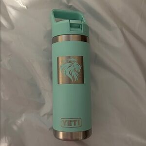 YETI Mint Green Stainless Steel Bottle 18oz juts like new. My baby use one time.